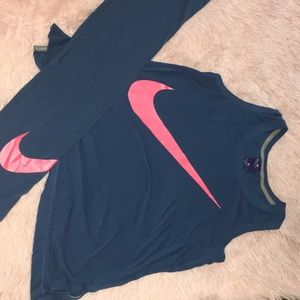 Nike matching capris leggings and muscle shirt
